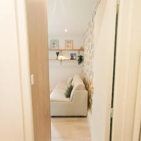 Centre 10 Min Gare Comedie Apartman *
