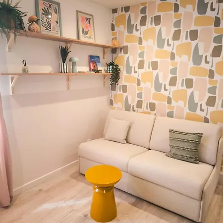 Centre 10 Min Gare Comedie *